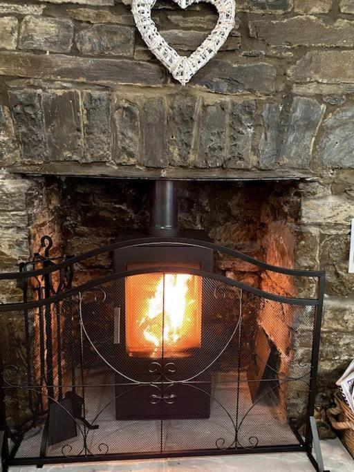 Villa The Cwtch, Log Fire, Sleeps 6, Nr Zip World, Brecon And Bike Park Wales Aberdare Exterior foto